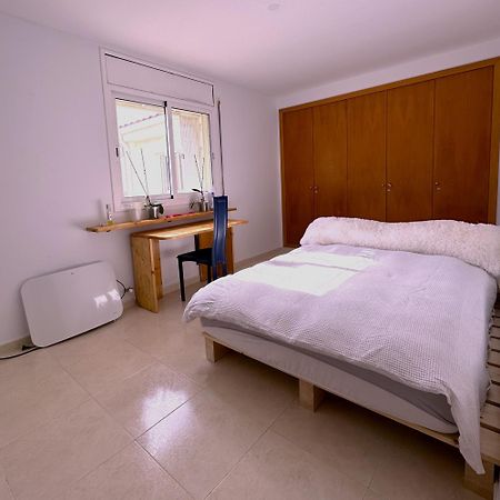 Joel Jan'S Room Росас Экстерьер фото